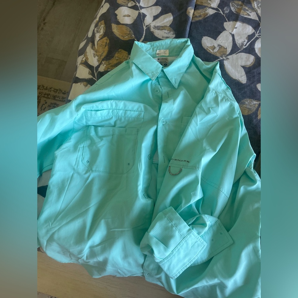 Columbia  Light Blue Casual Shirt